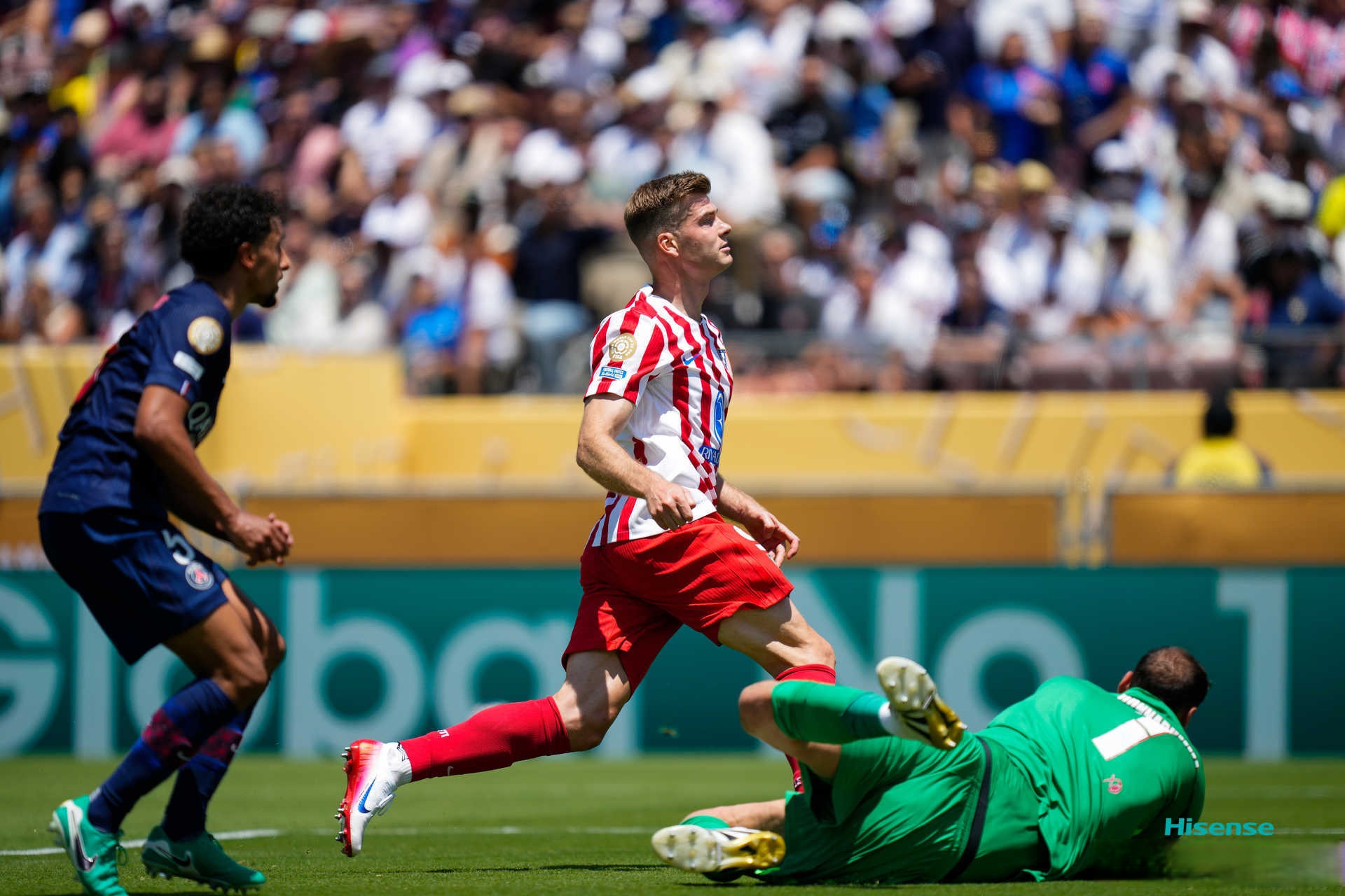 关于赛地聚焦：西甲冲刺阶段热度飙升，巴黎圣日耳曼再遭质疑，气氛紧张，纪律约束更严格的信息